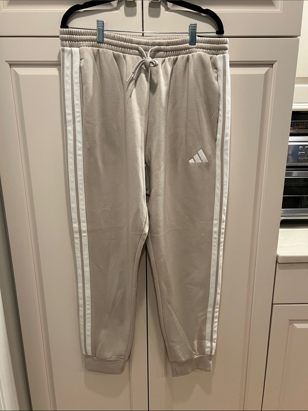 adidas woman’s Beige Track Joggers with White Stripes large pockets🥰 soft